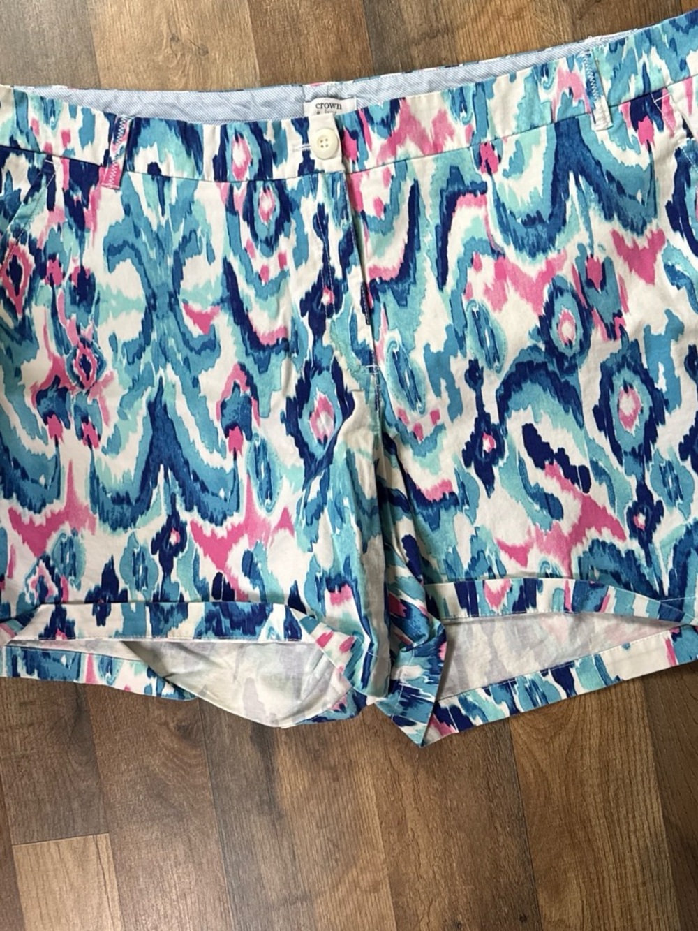 crown & ivy Blue and Pink Ikat Print Women’s Shorts